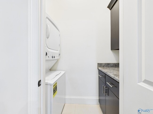 Building Photo - 69 Town Center Dr NW