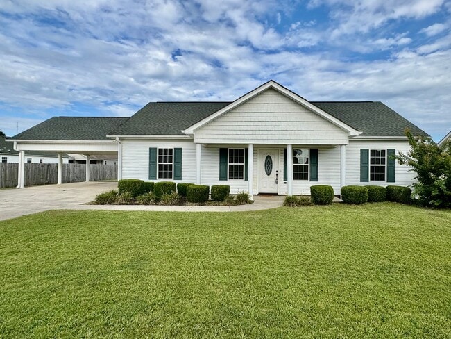 Primary Photo - Nice home in Ardmore! Fenced back yard!