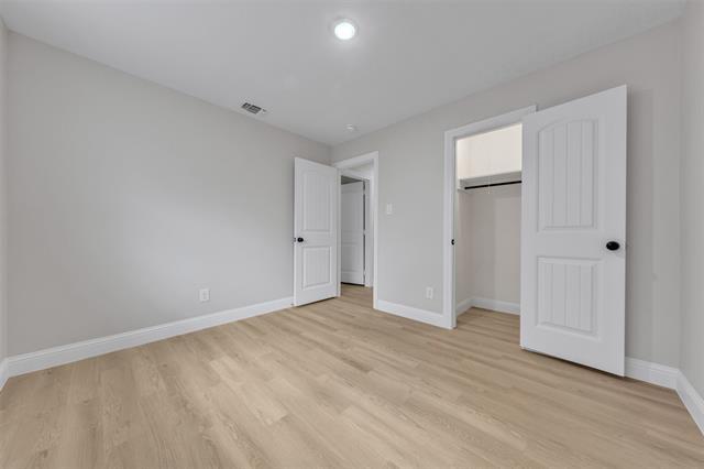 Building Photo - 217 Palomino Dr