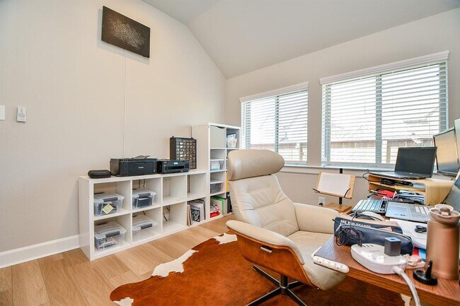 Building Photo - 18426 Bluebird Br Ln