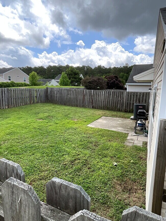 Building Photo - Godley Station Schools