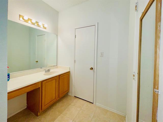 Building Photo - 4337 Park Creek Cir N