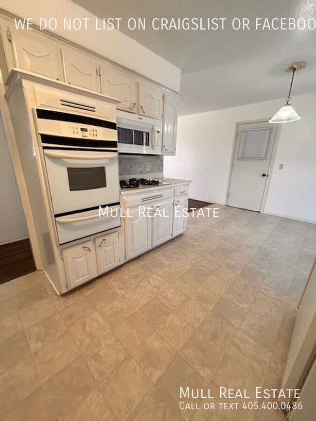 Building Photo - 9721 Lyric Ln