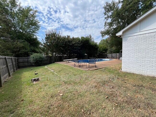 Building Photo - 1764 Chertsy Dr