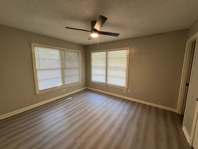 Building Photo - 3500 Sturgis Ln