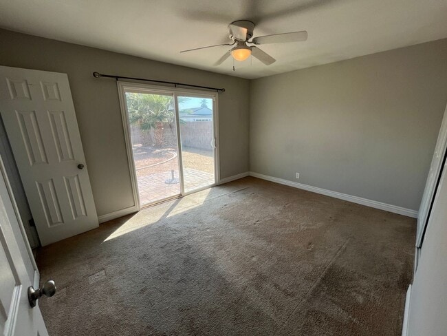 Building Photo - $0 First Month's Rent! Beautiful Three Bed...
