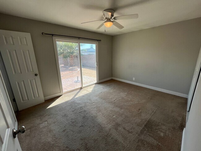 Building Photo - Beautiful Three Bedroom Scottsdale House w...
