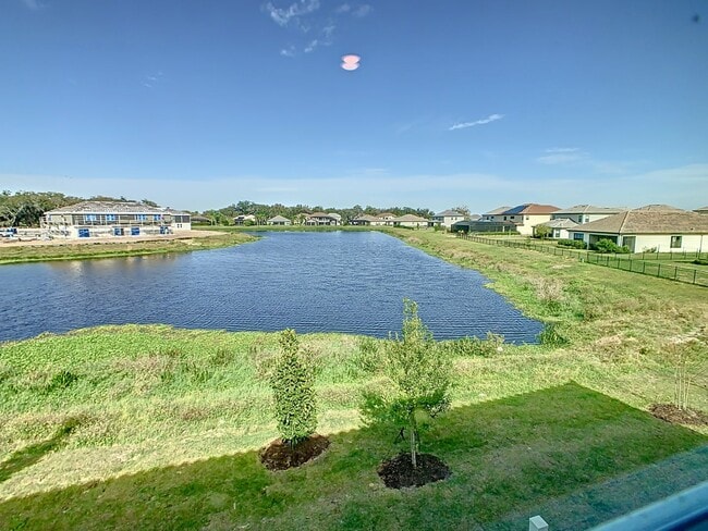 Building Photo - AVAILABLE NOW! 3/2.5 Townhome For Rent in Bellalago!