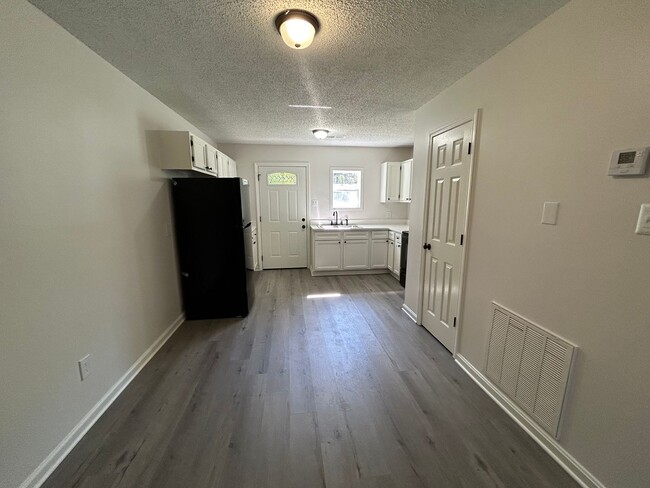 Building Photo - 1154 S Washington Ave