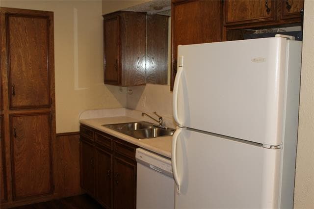 Building Photo - 925 Bluebird Dr
