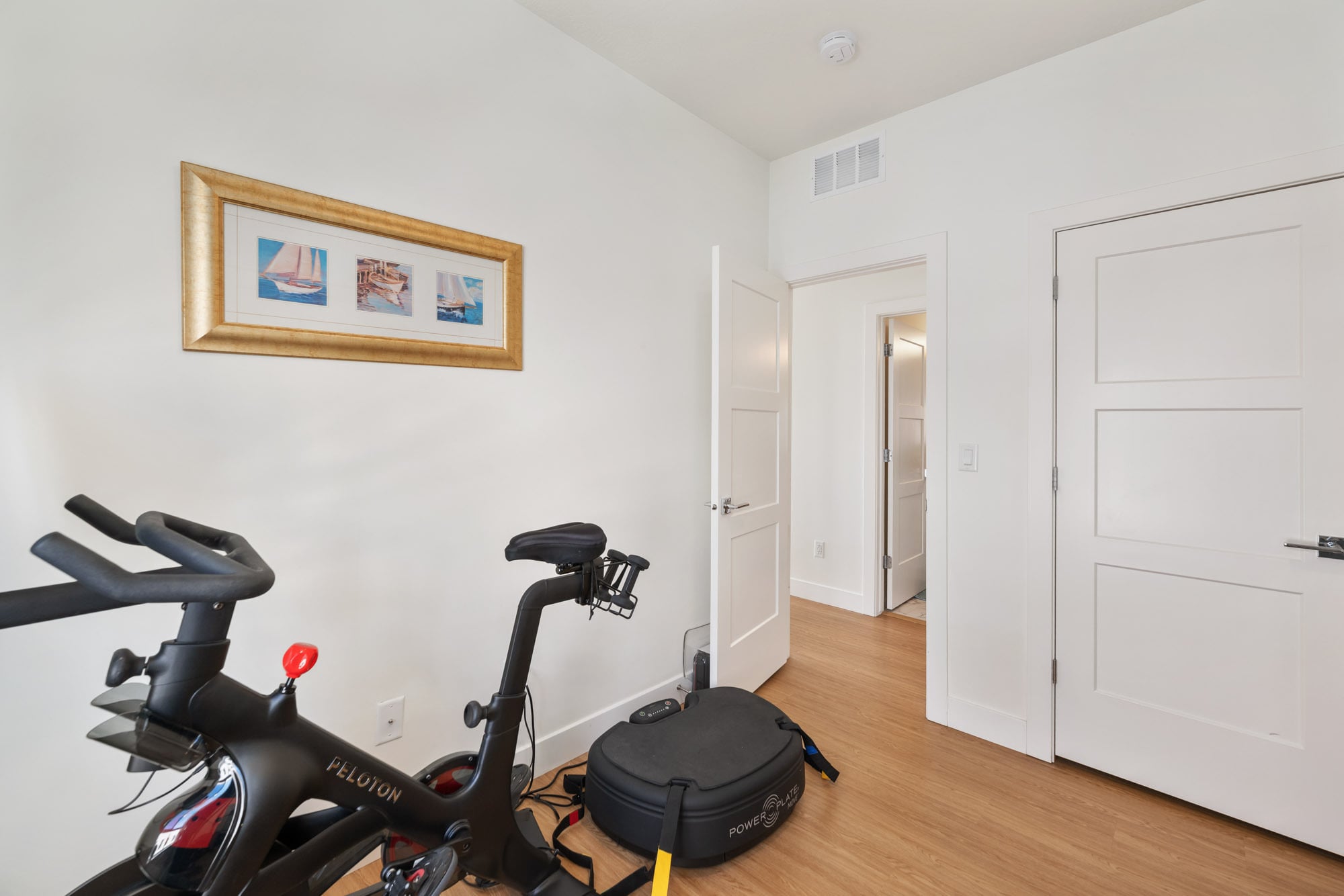 Building Photo - 6988 S Brookhill Dr