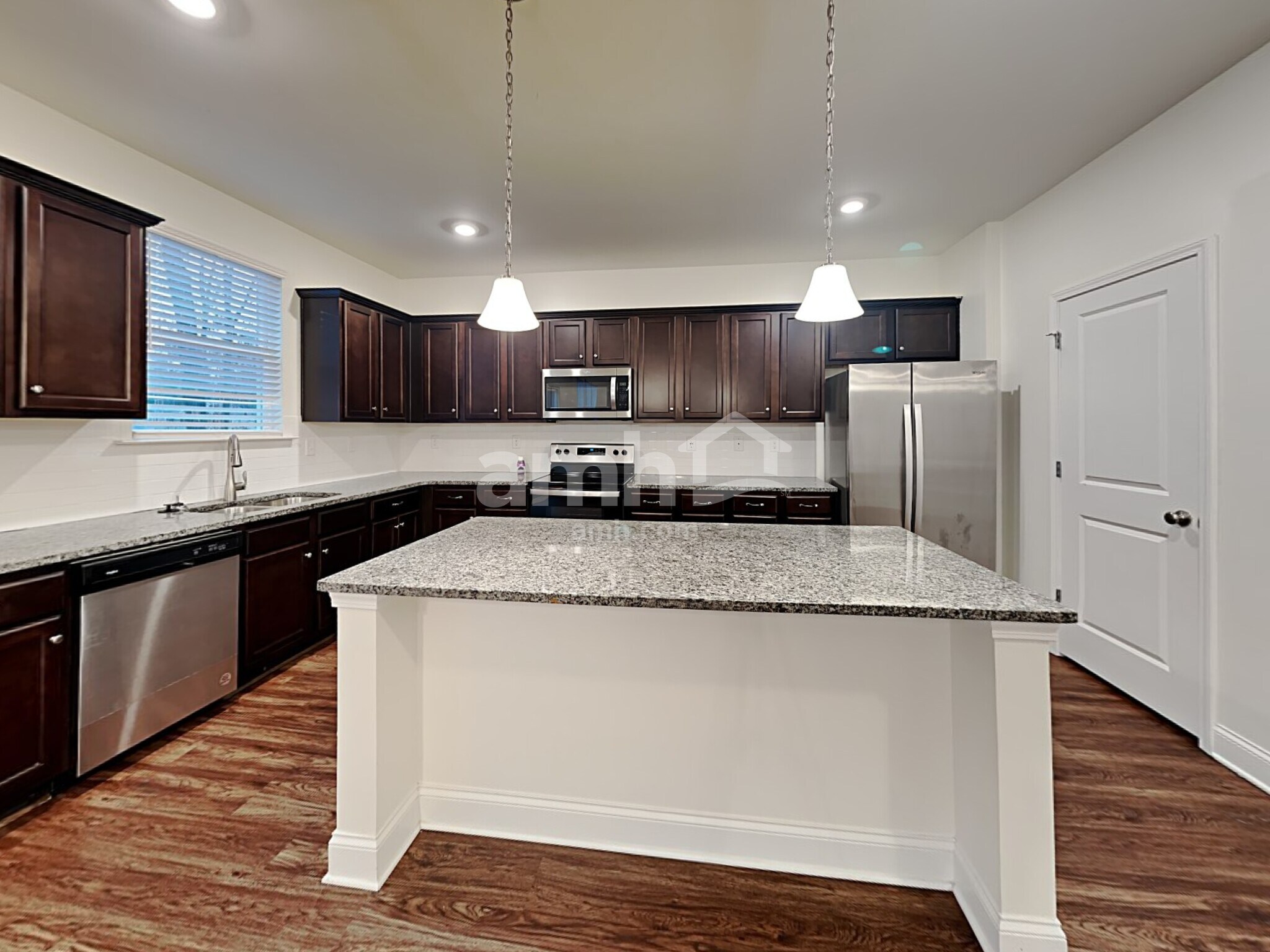 Building Photo - 2220 Brook Enclave Trail