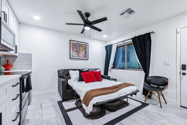 Building Photo - 131 Mescal Loop