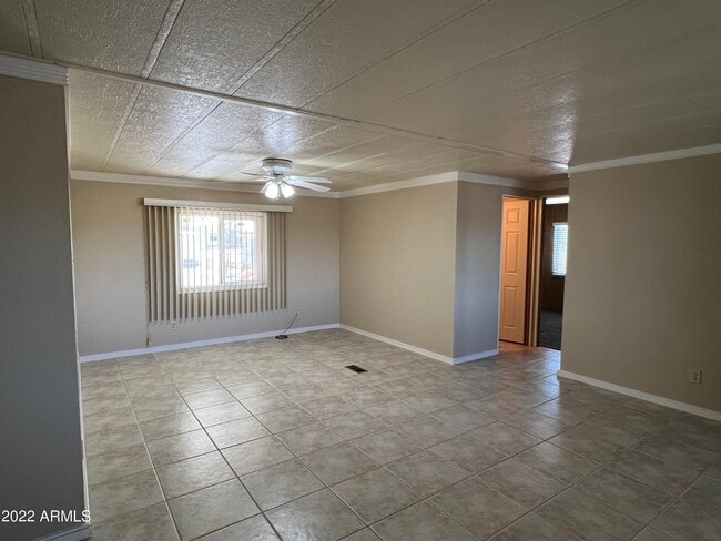 Building Photo - 16511 W Dale Ln