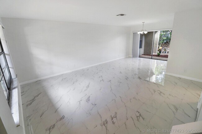 Building Photo - 2590 Coral Springs Dr