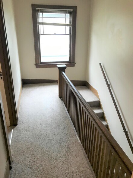 Building Photo - 4200 Pasadena Pl NE