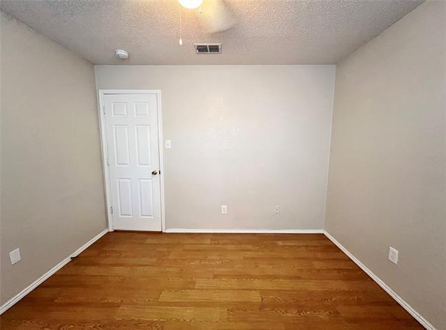 Building Photo - 2217 Lookout Ln