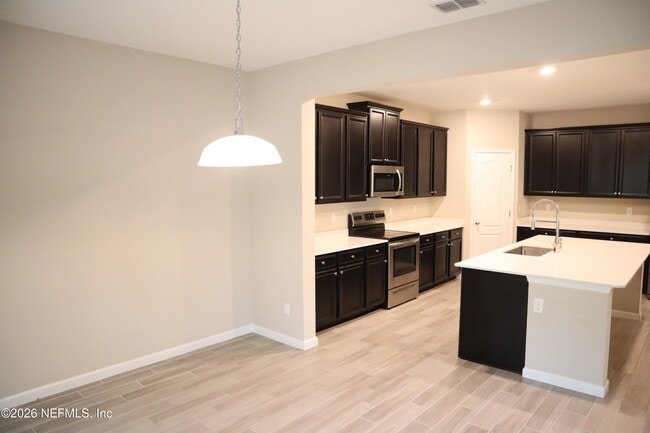 Building Photo - 6816 Crosby Falls Dr