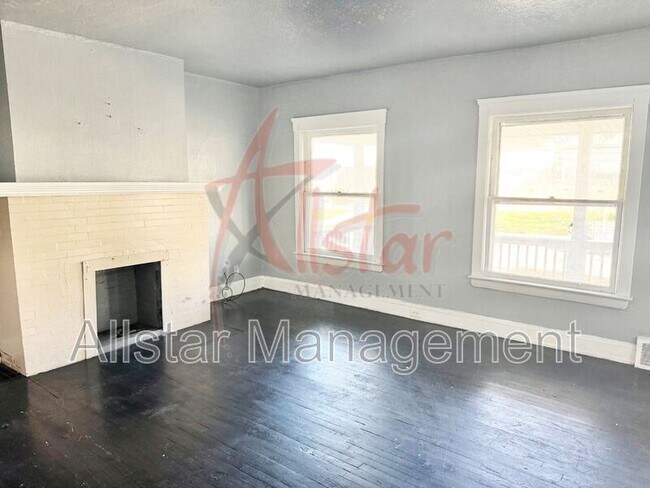 Building Photo - 1374 E 94th St