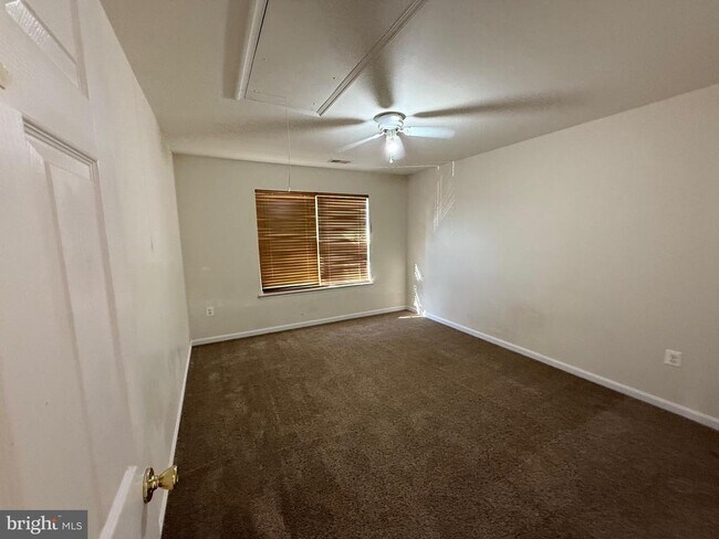 Building Photo - 18 Brushy Creek Cir