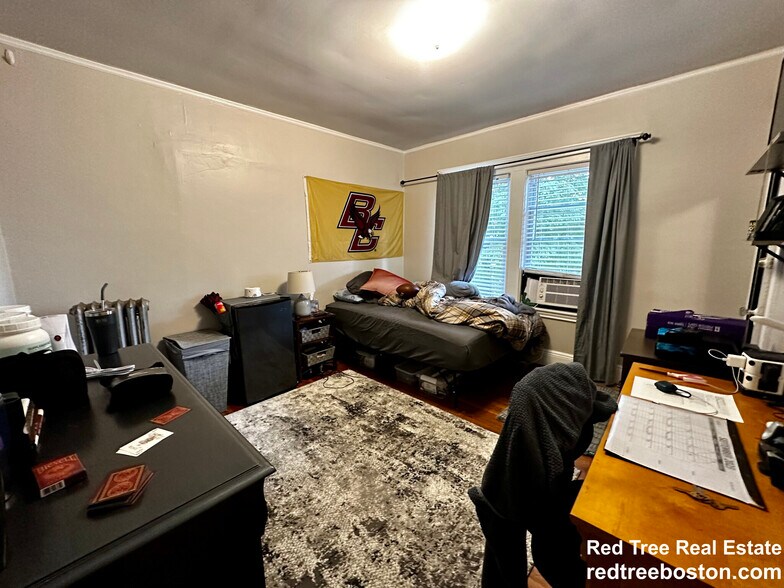 Building Photo - 9 Radnor Rd