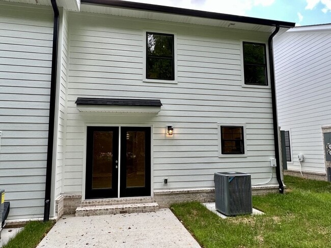 Building Photo - For Lease - 3 Bed, 2.5 Bath, 1515sqft Townhome, Lebanon, TN