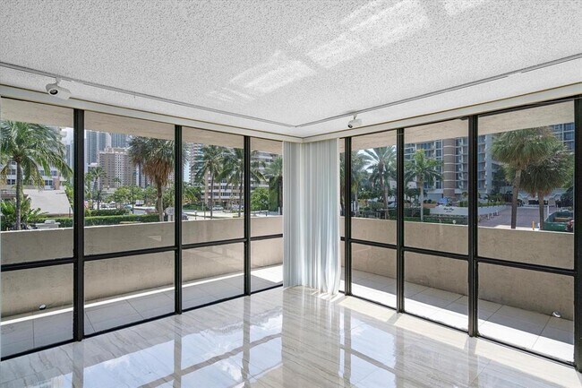 Building Photo - South Ocean Drive, Hallandale Beach, FL 33009 - 3 BR 2 BA condo