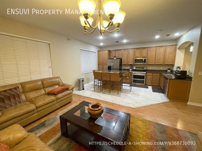 Primary Photo - Beautiful 4 bedroom 3 bath Townhome in the...