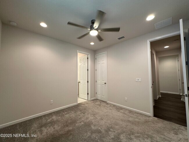 Building Photo - 282 Little Bear Run
