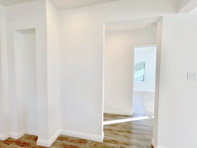 Building Photo - 11914 Ocean Park Blvd