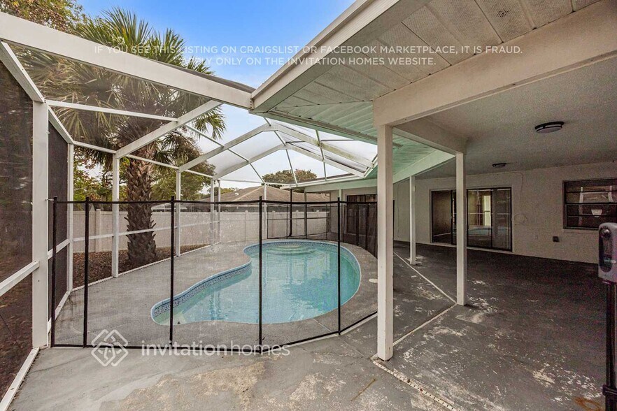 Building Photo - 7023 Bramblewood Dr