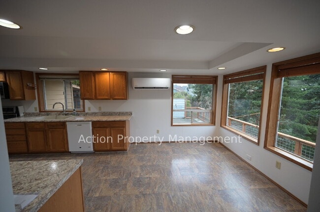 Building Photo - 2+ bed 2 bath home in Dungeness Heights, Sequim