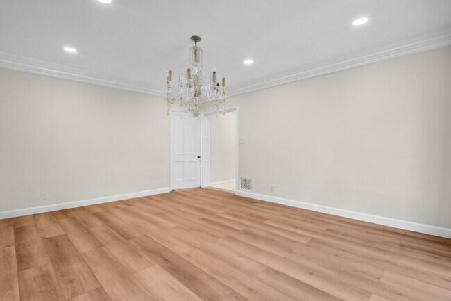 Building Photo - 414 Hilgard Ave