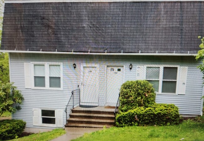 Primary Photo - 146 Macarthur Dr