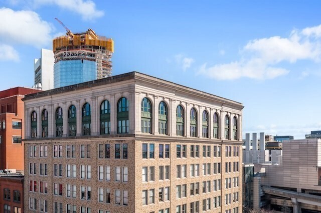 Building Photo - 210 South St