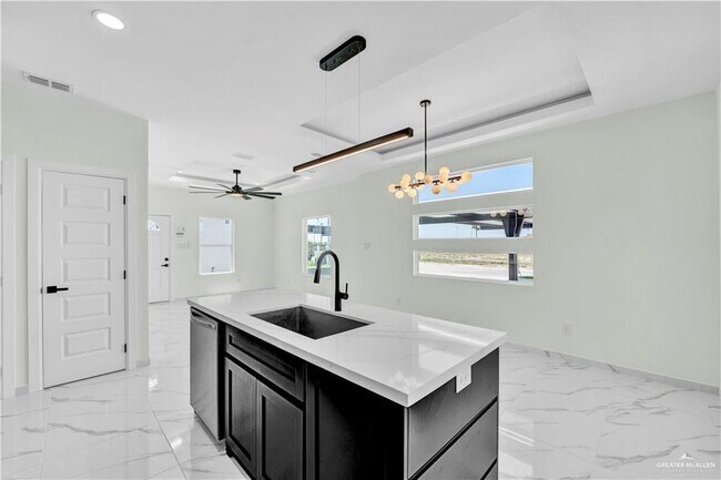 Building Photo - 10 Buccaneer Dr