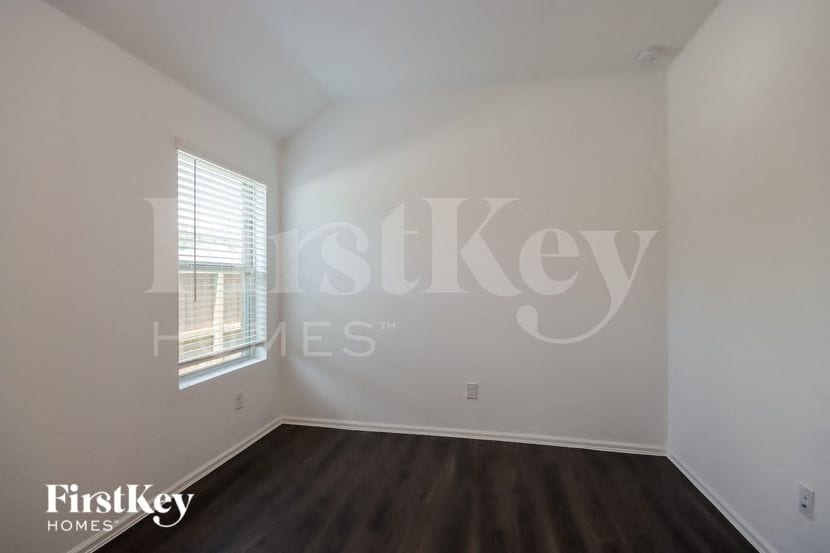 Building Photo - 18909 Collina Way