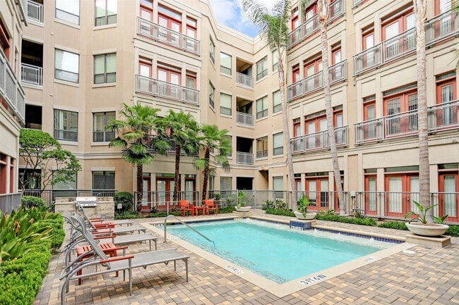 Building Photo - 1901 Post Oak Blvd