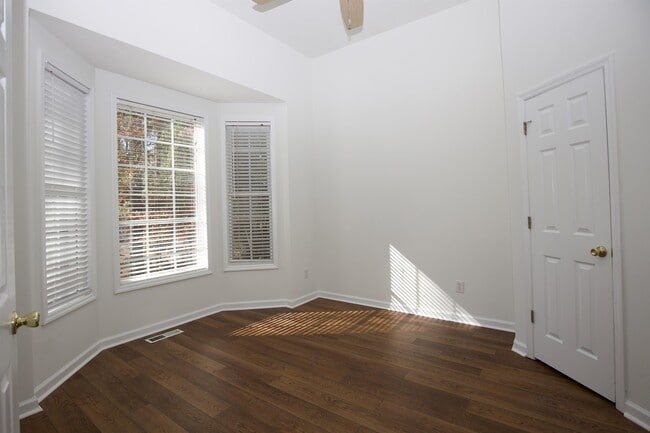 Building Photo - 26 Tahoe Cir