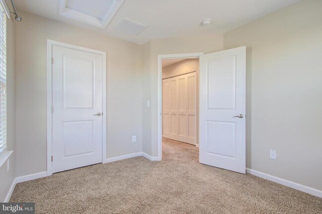 Building Photo - 7001 Trek Way