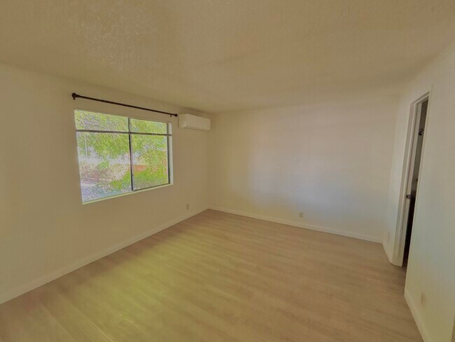 Building Photo - 2055 Marni Ct