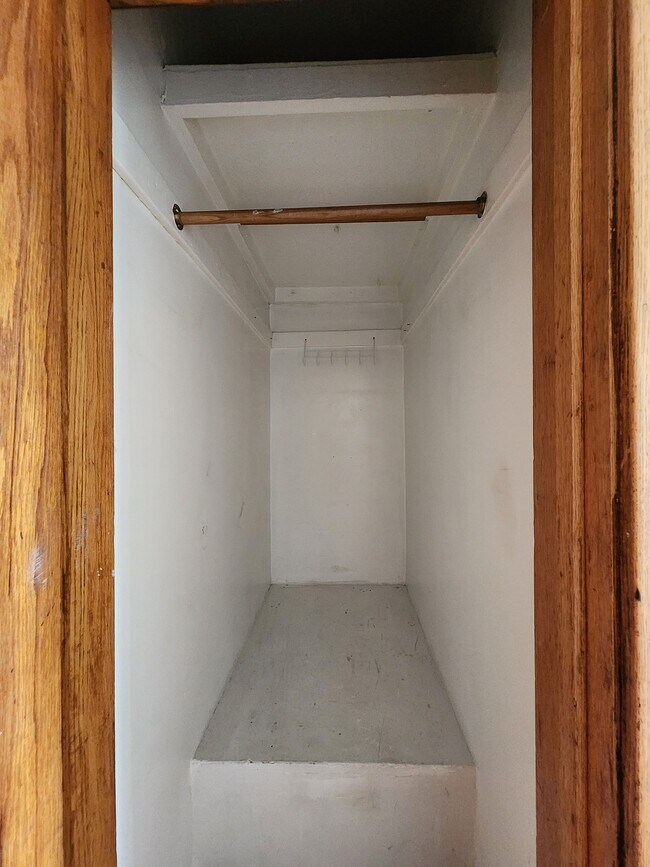 Building Photo - 2404 W Superior St