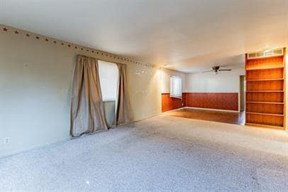 Building Photo - 112 Brady Ln