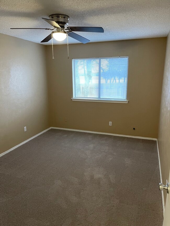 Building Photo - 426 Lochridge Dr