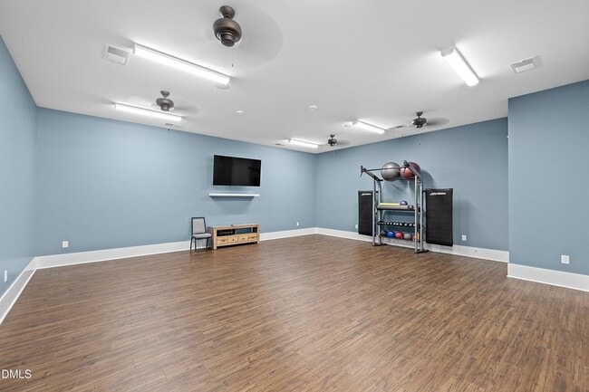 Building Photo - 115 Swain St