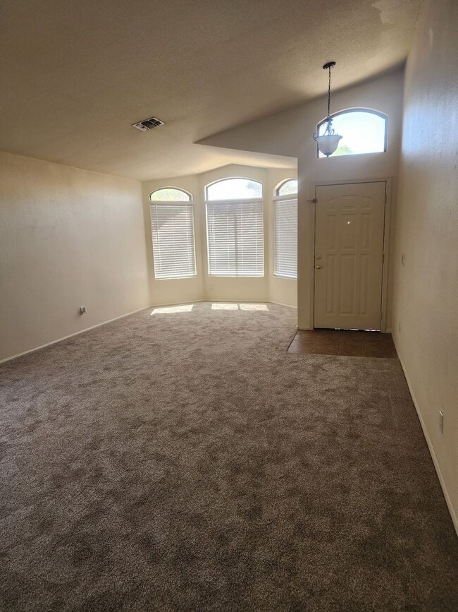 Building Photo - 21753 Kirkland Dr