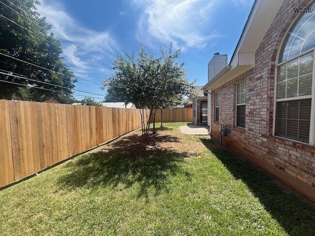 Building Photo - 2820 Judson Cir