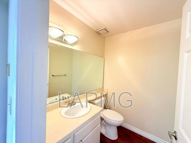 Building Photo - 12251 Moorpark St