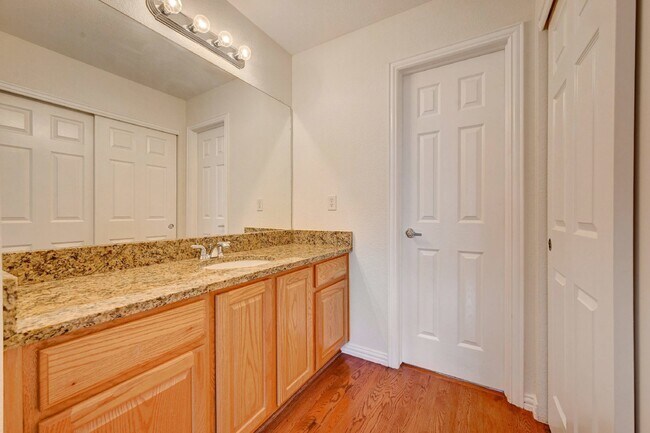 Building Photo - $3,895.00 - 5 Bedrooms, 4 Bathrooms, Single Family Home in Highlands Ranch with Fenced Yard!