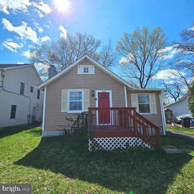 Building Photo - 2910 16th St S